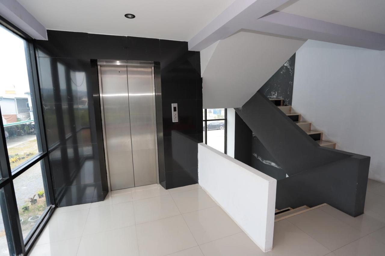 C Tower Hotel Surat Thani Zewnętrze zdjęcie
